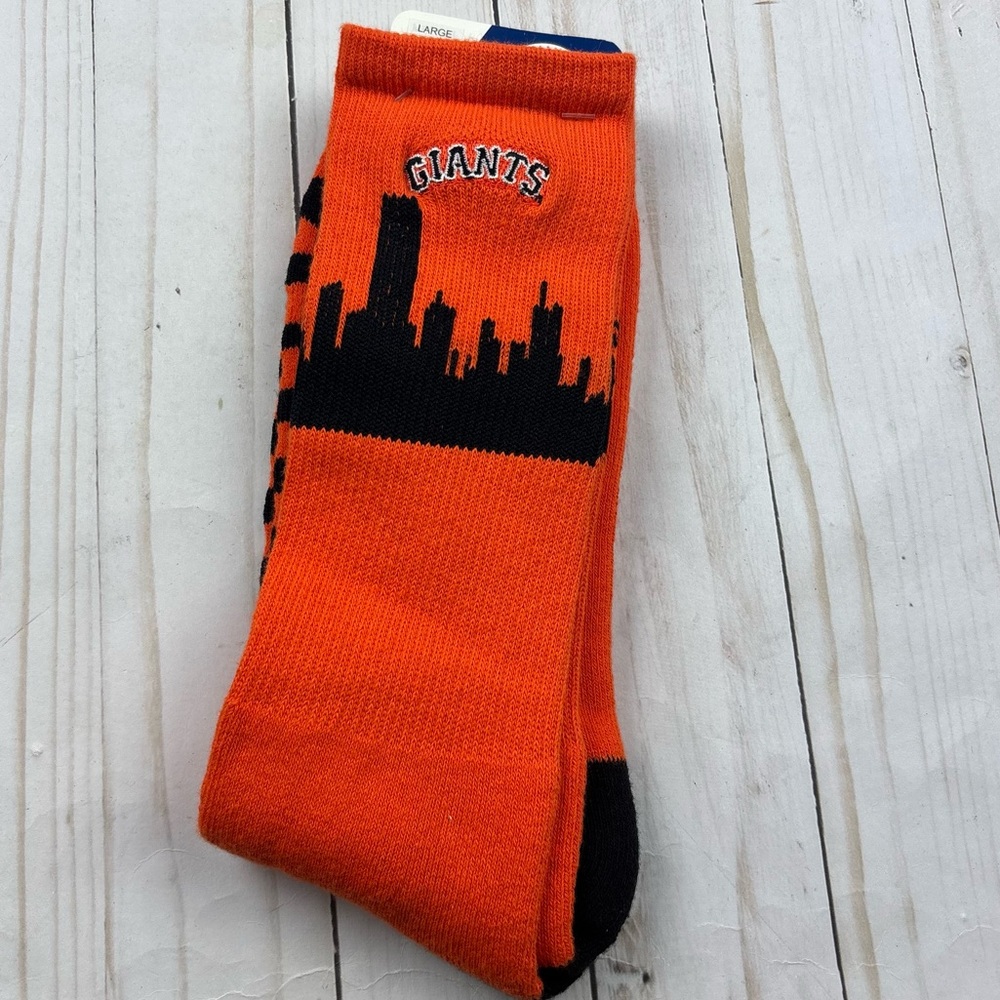 Brand New! MLB Giants Skyline Socks Size Large